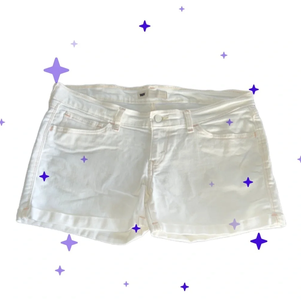LEVIS SHORTS WHITE SIZE W30 PEACH & CREAM COLORED THREADS ROLLED HEM WHITE LABLE